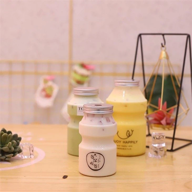 Reusable Food Grade Fashion Model Plastic Drinking Bottle